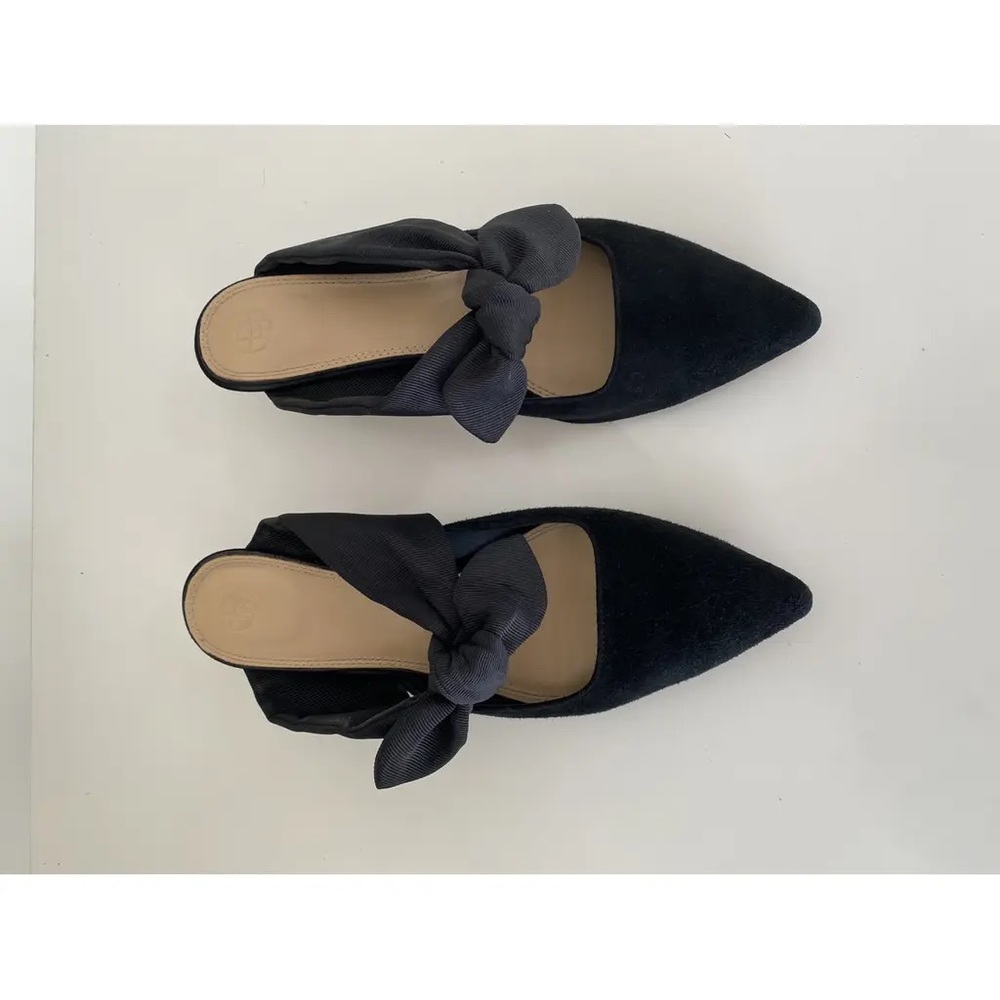 The Row Black Heels with Bow Detail